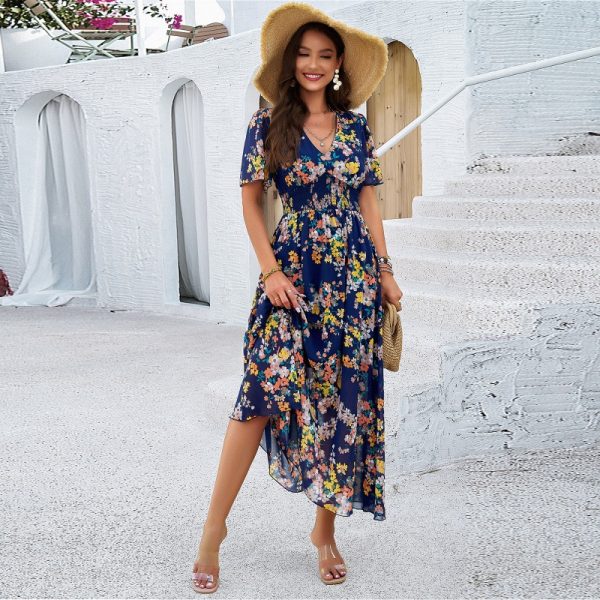 A temperament printed waist short-sleeved dress